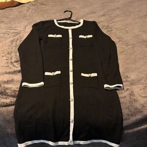 Classic Black Long-Sleeve Sweater Cardigan with Cream Trim